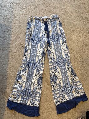 Abbeline Blue and White Printed Palazzo Pants